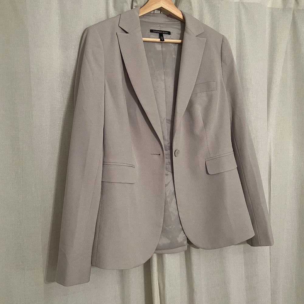 Beige Victoria’s Secret Blazer
